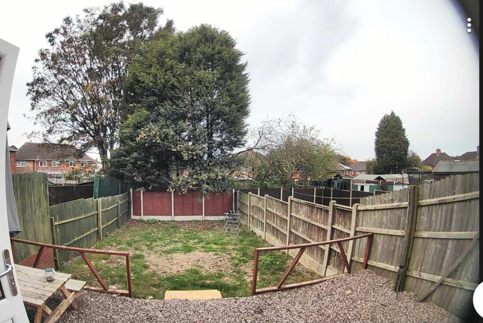 Bassett Hse, 3 Bdr, Free Onsite Parking, Supper Fast Wifi, 4 Beds,